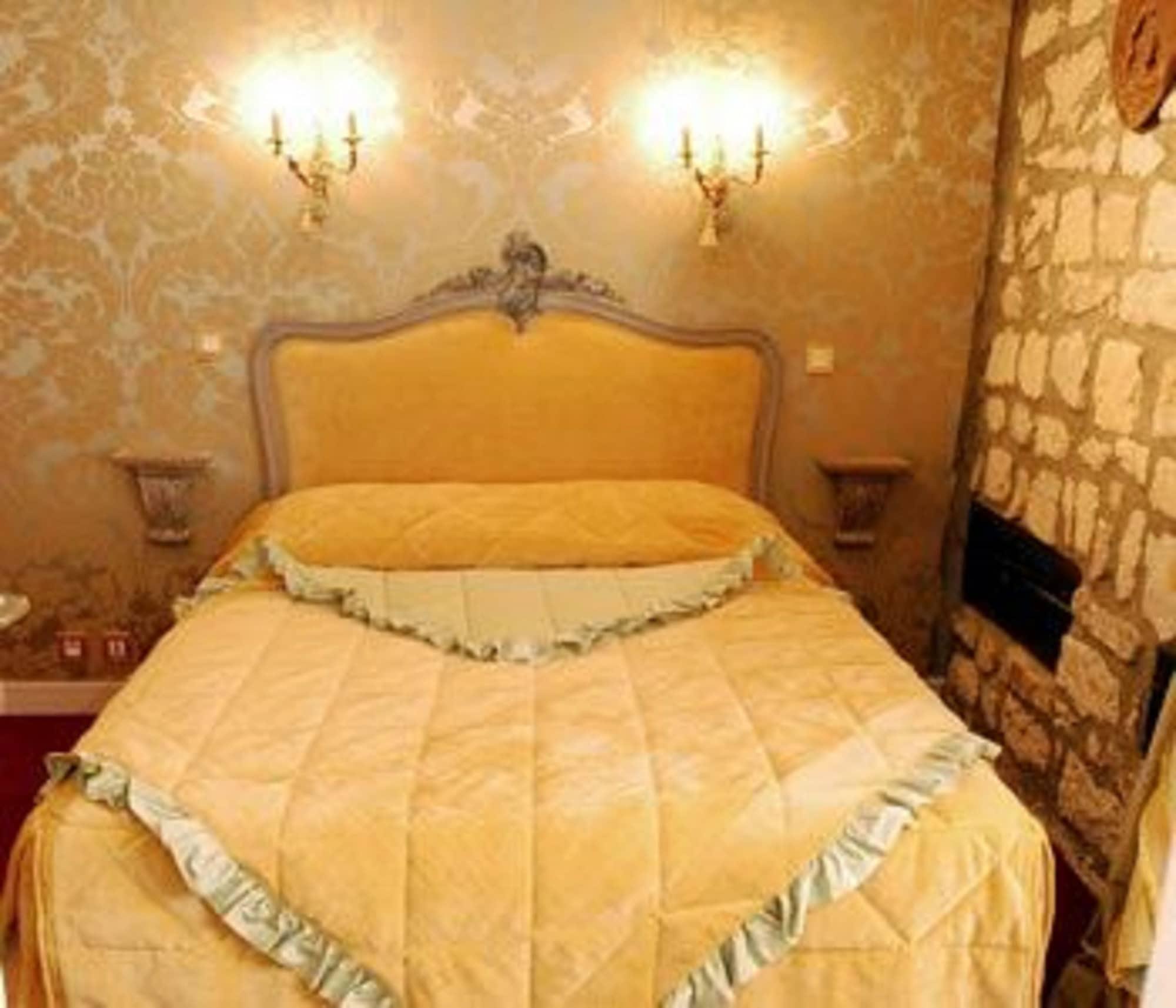 Grand Dechampaigne Hotel 3*