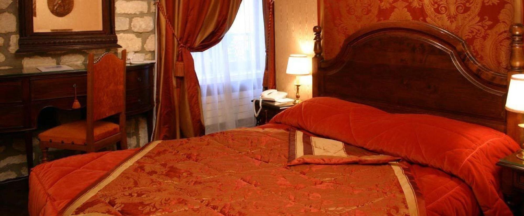 Grand Dechampaigne Hotel 3*