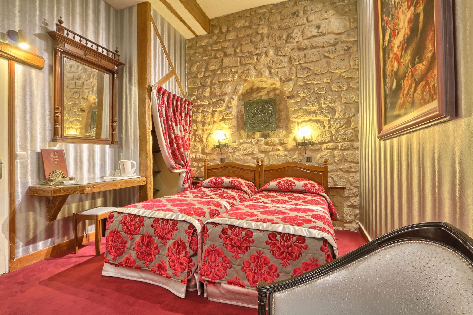 Grand Dechampaigne Hotel 3*
