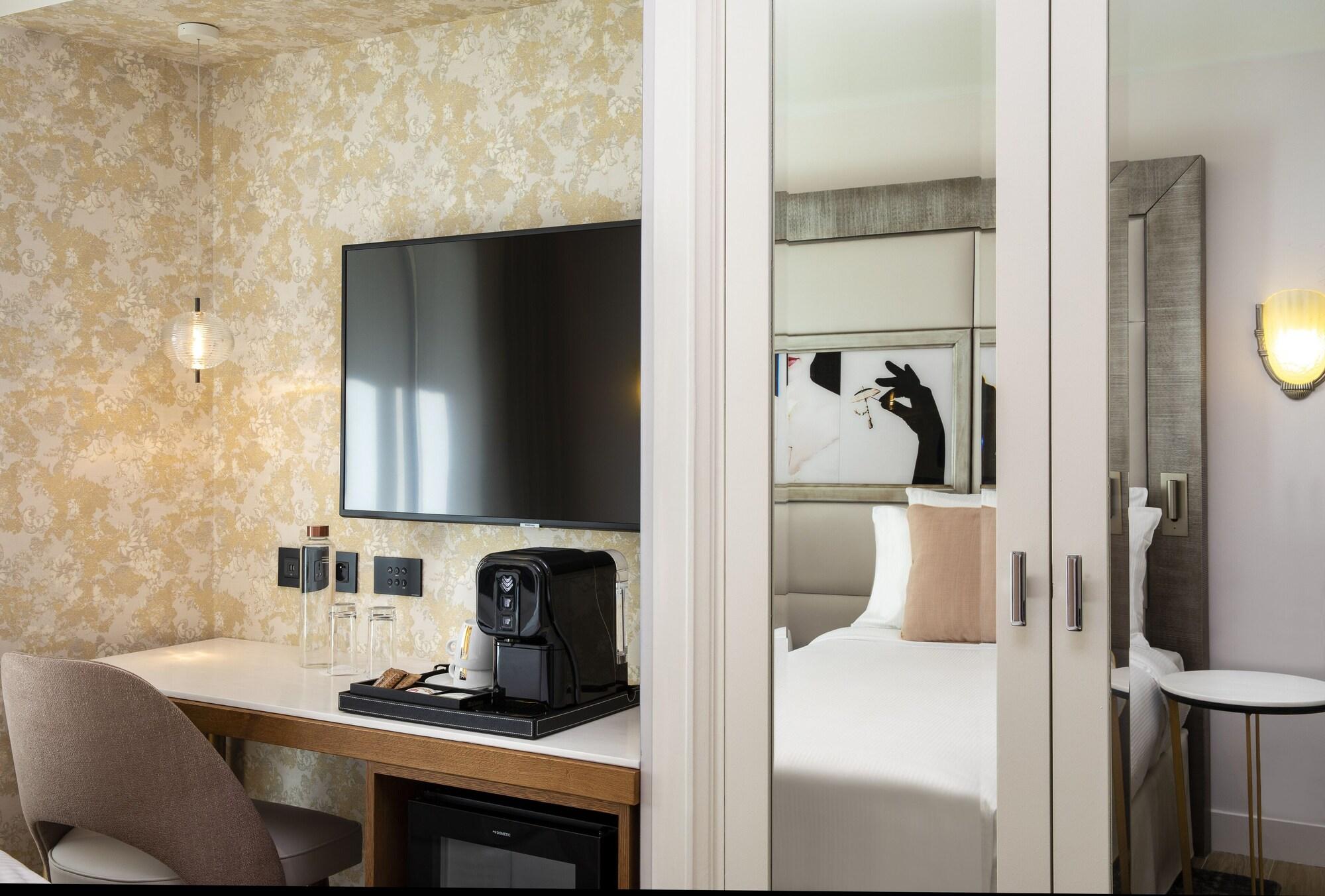Des Champs-elysees 4* Paris