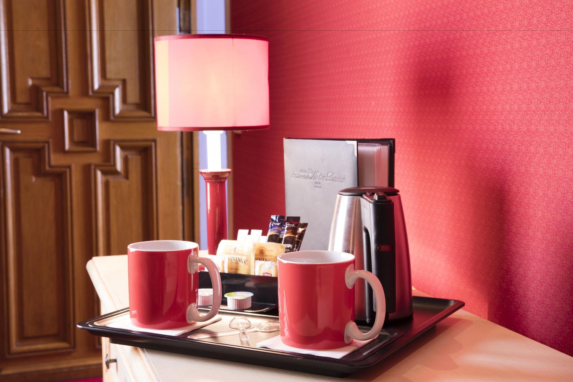 Les Rives De Notre-dame Hotel 4*