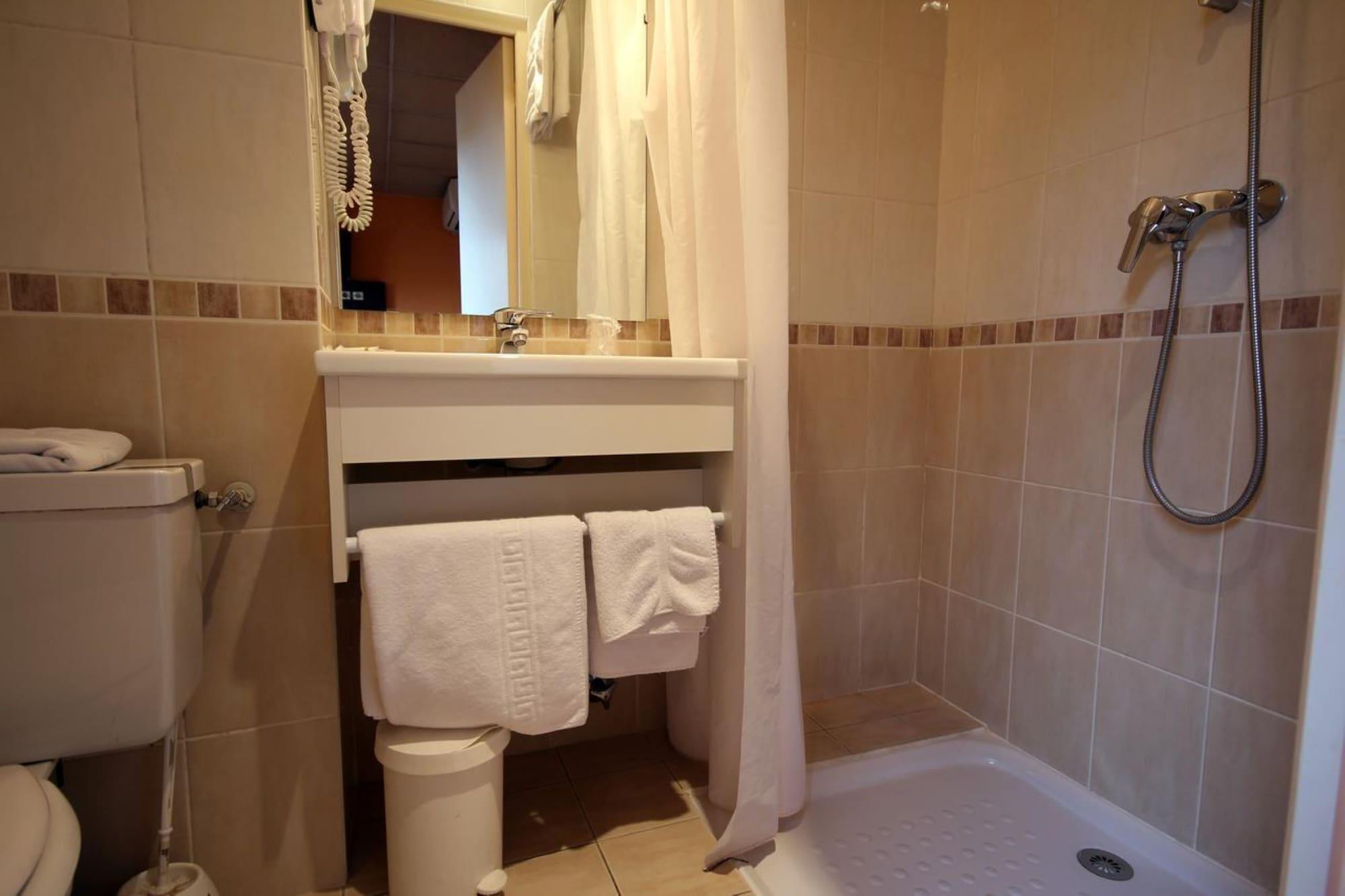 Hotel Des Trois Gares 3*