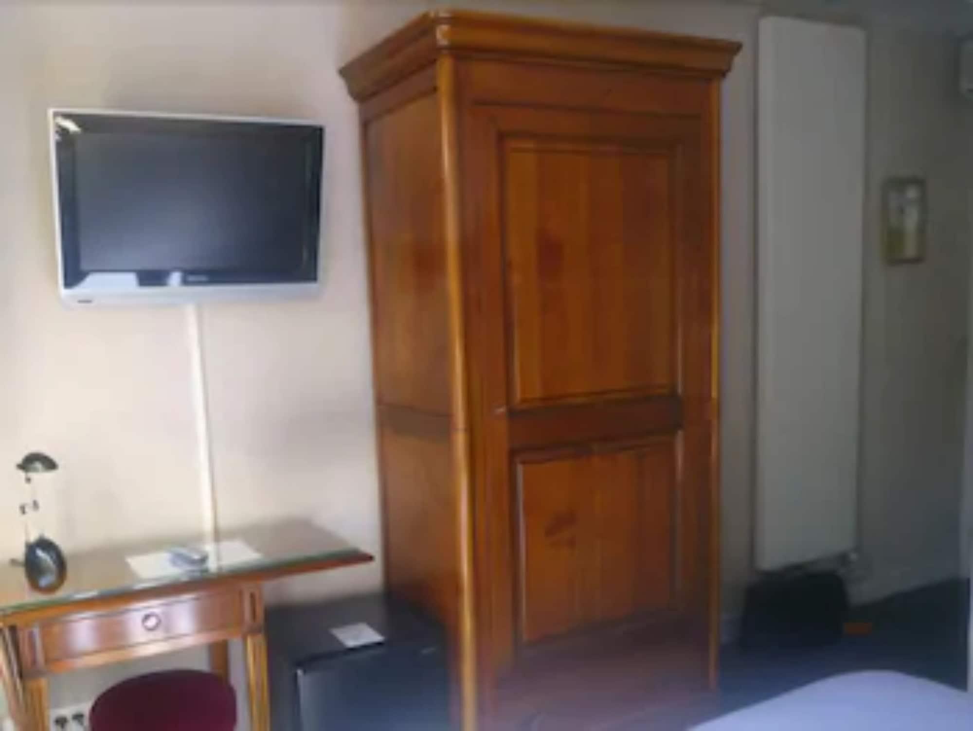 Atlantis Hotel 3*