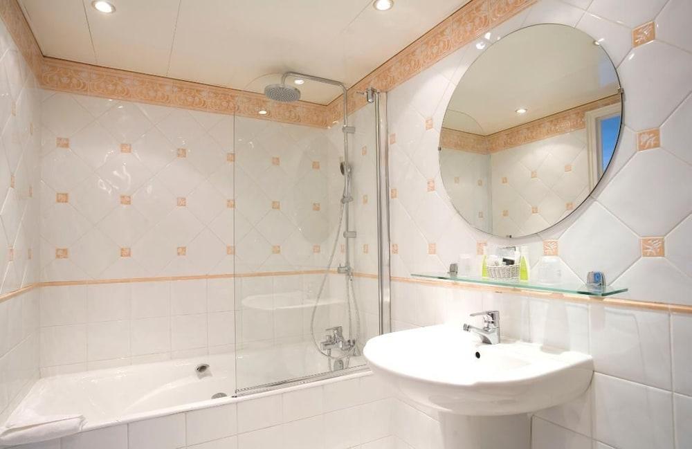 Atlantis Hotel 3*