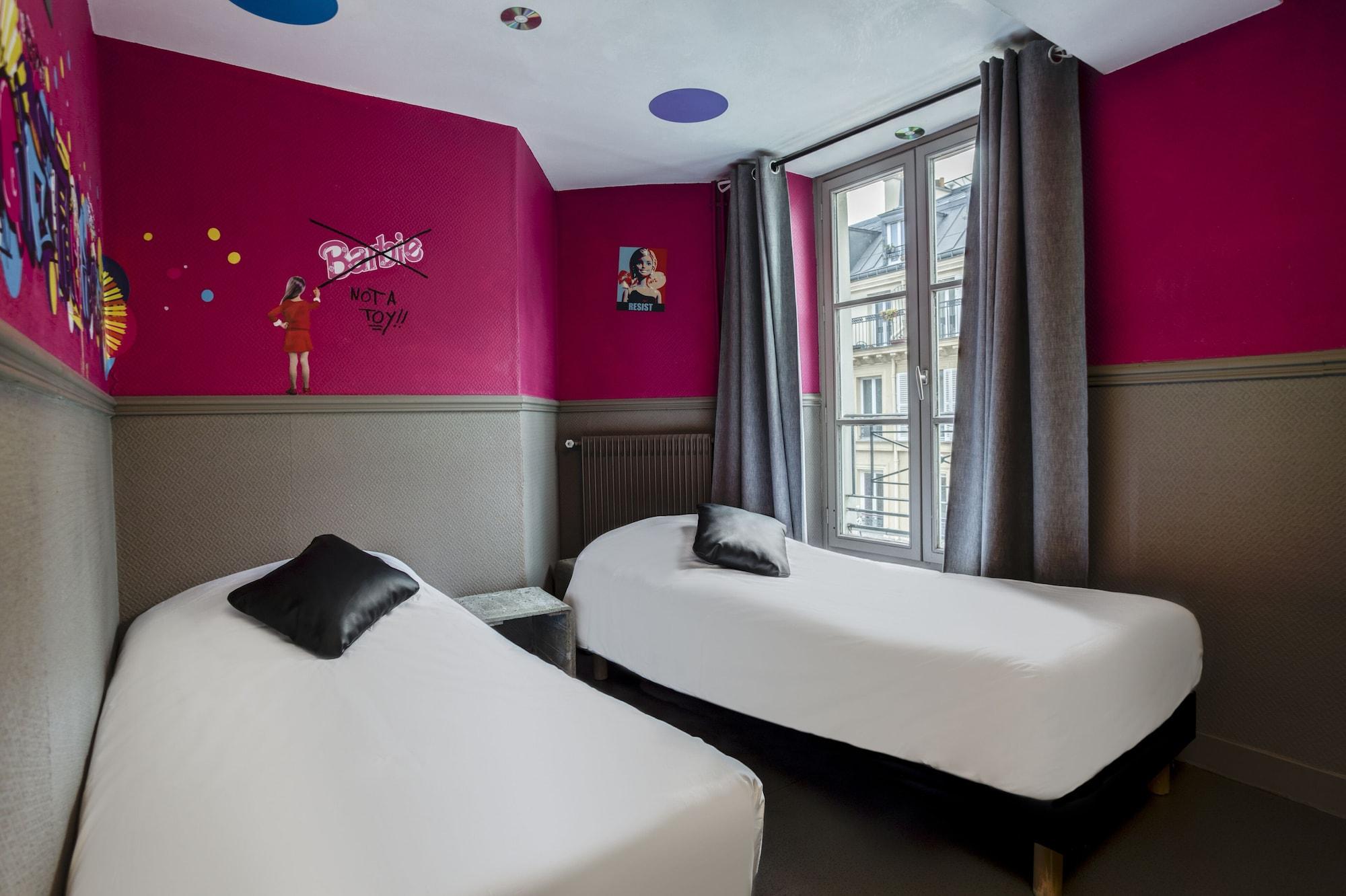 Hotel Absolute République 2*