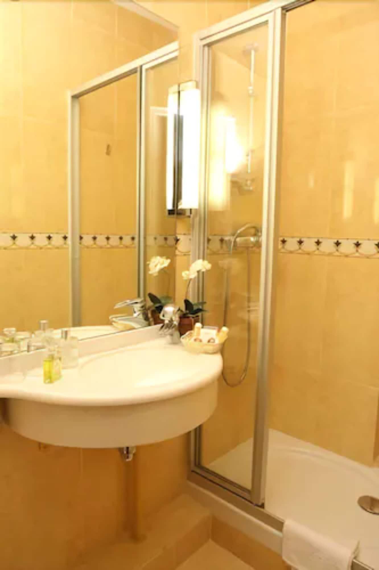 Clement Hotel Paris