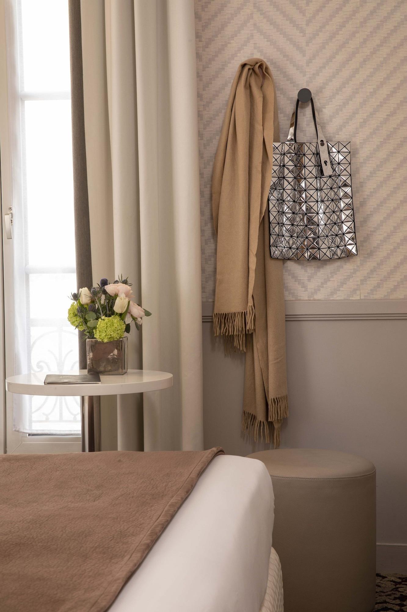 Hotel Longchamp Elysées 3*