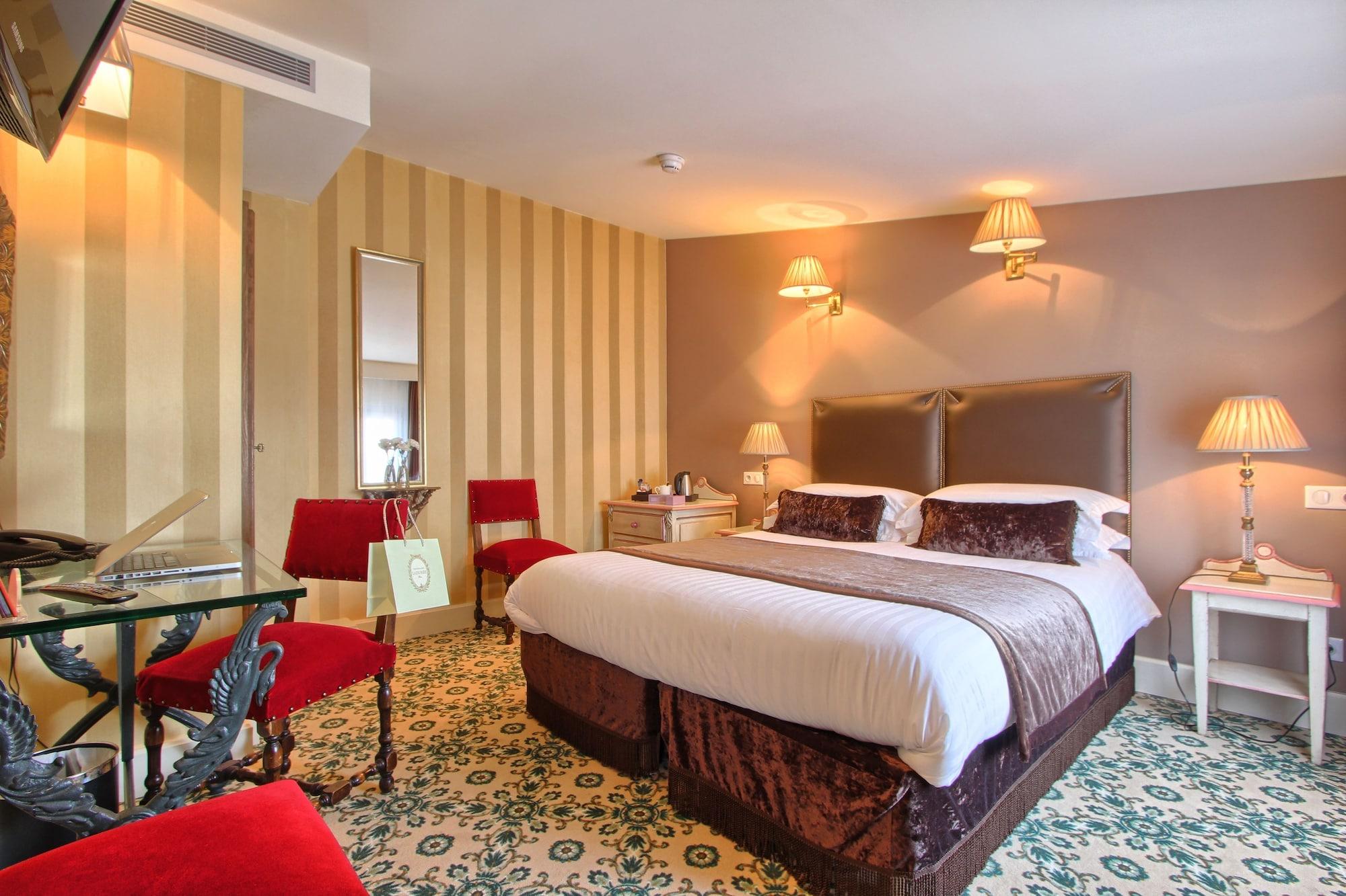 Hotel Des Deux Continents Paris
