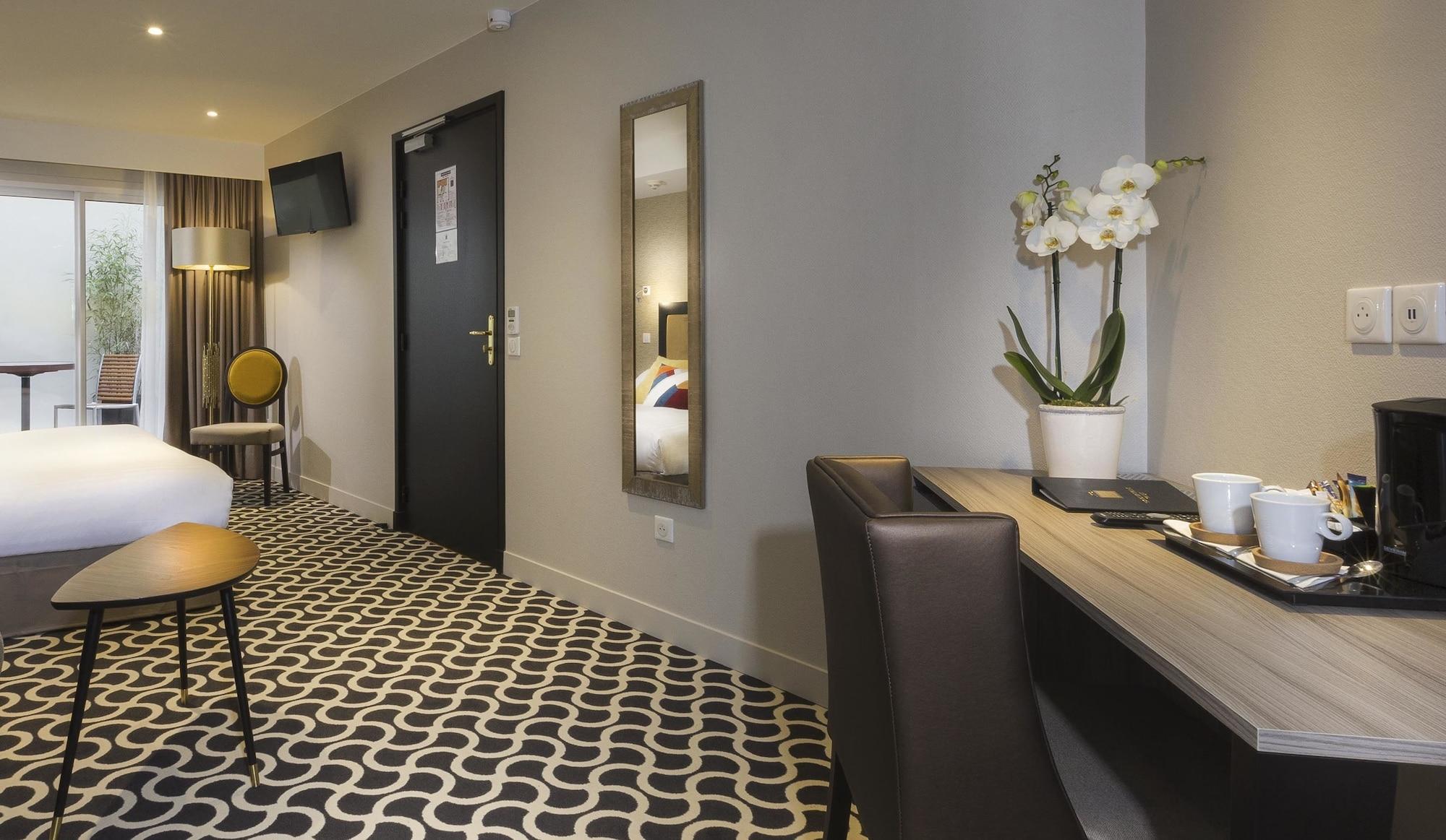 International Hotel 3*