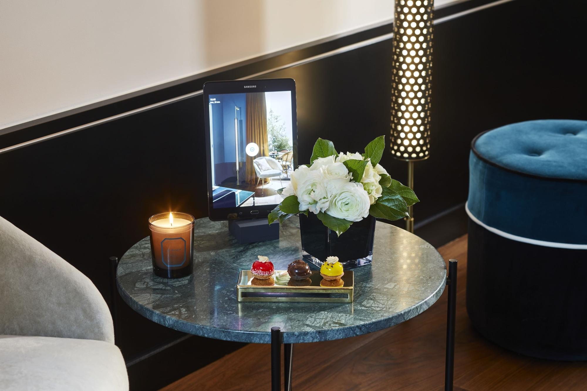 Le Roch & Hotel Paris