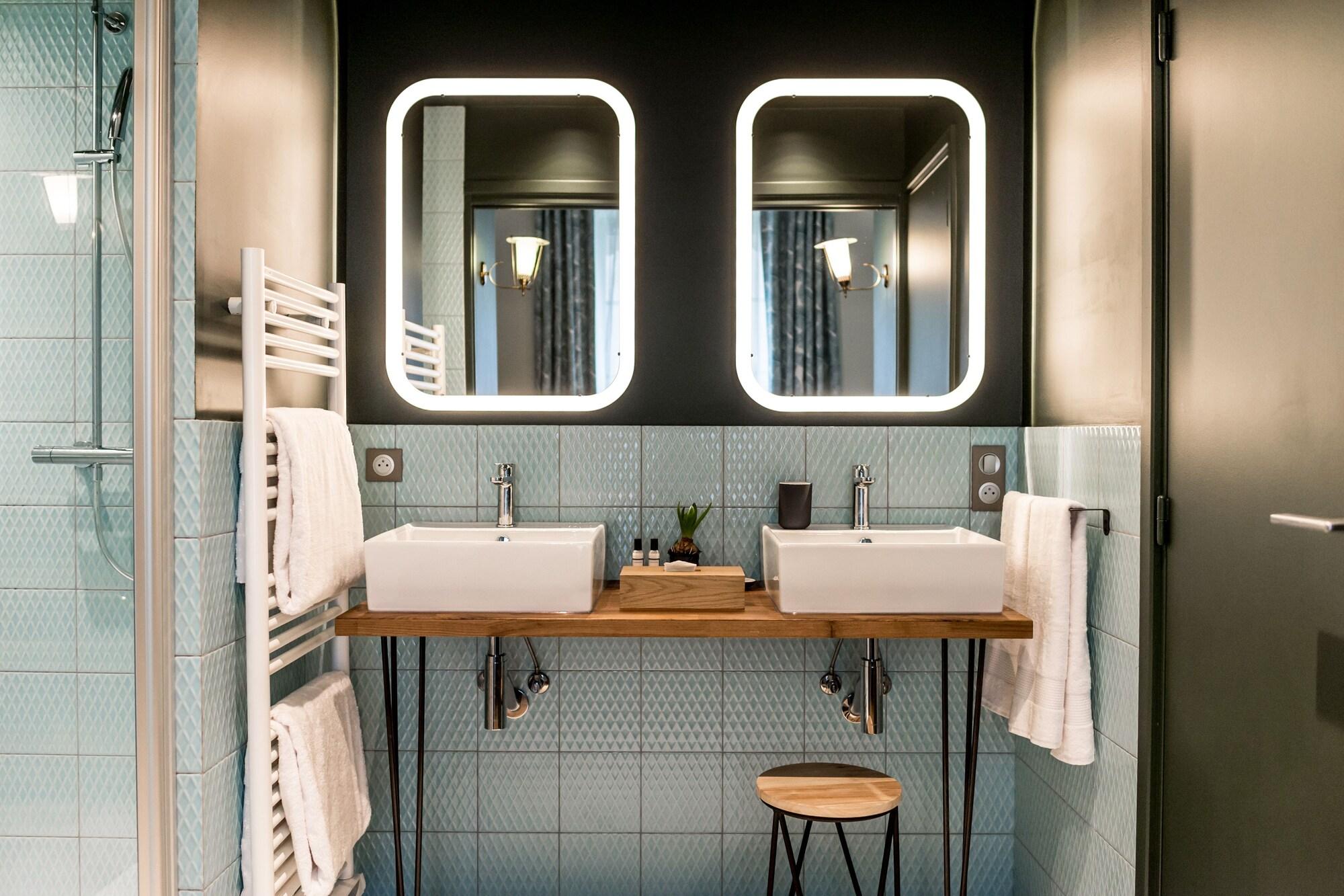 1er Etage Sopi-montmartre Parigi