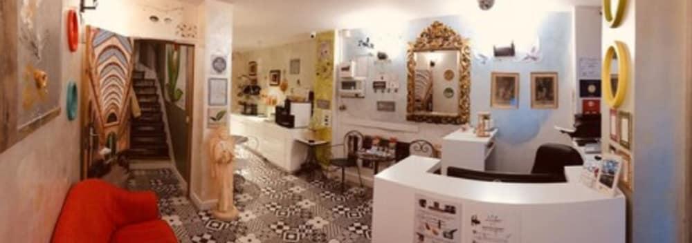 Hotel Amélie 2*
