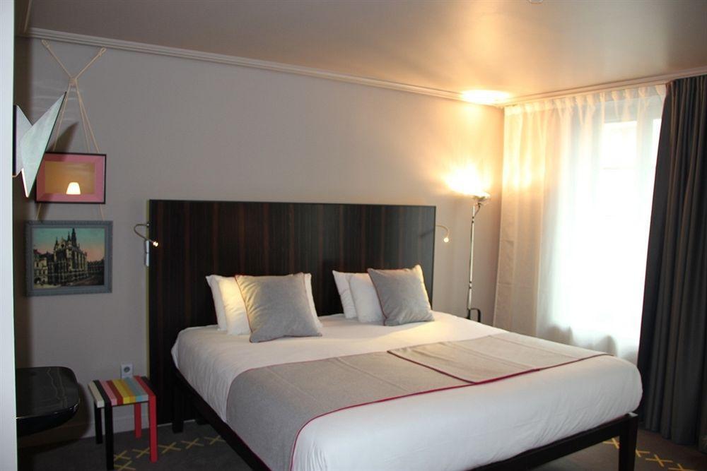Saint Dominique Hotel Parigi