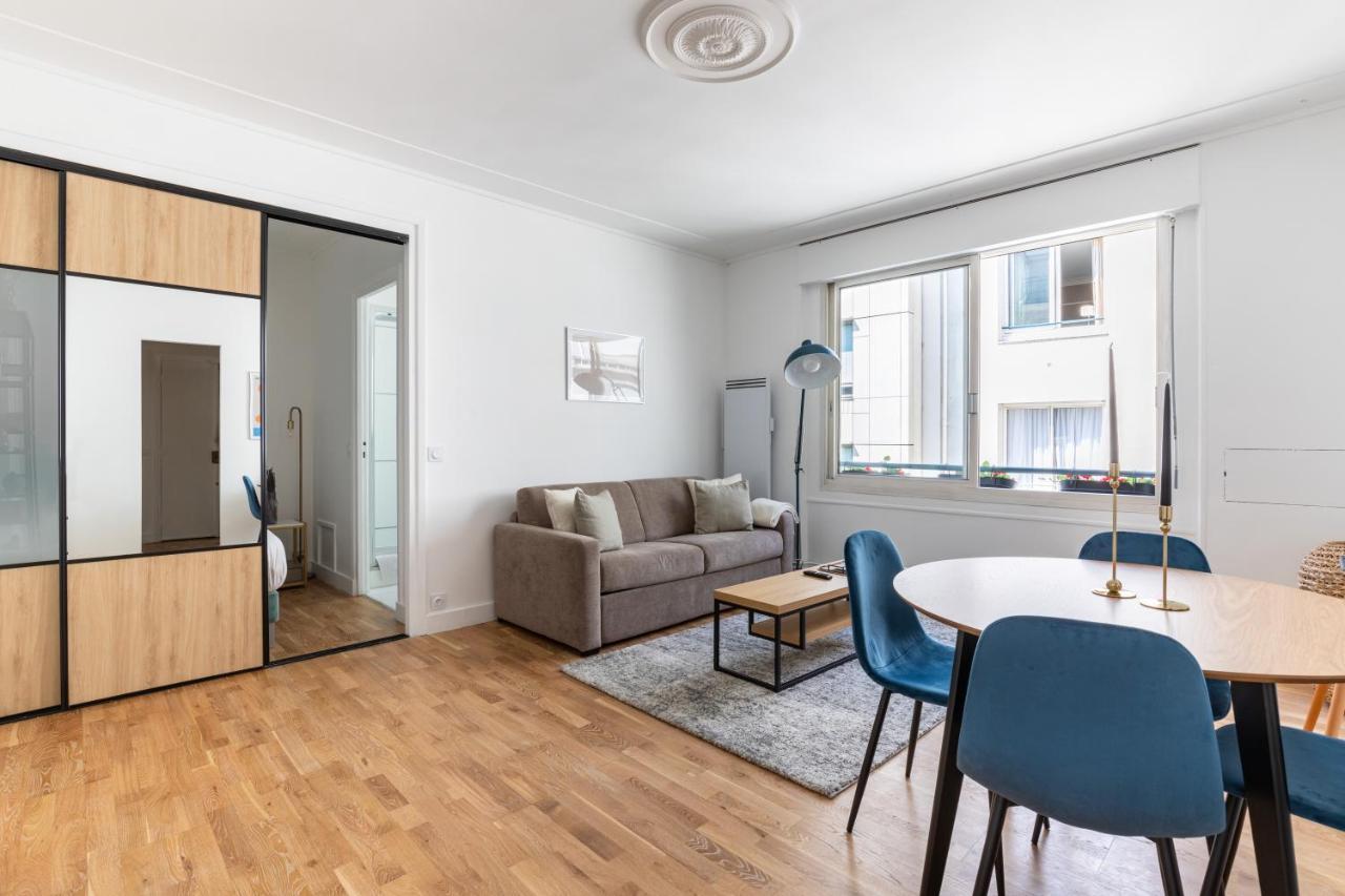 Apartment Home Suite Home Montaigne Place De L'Alma *