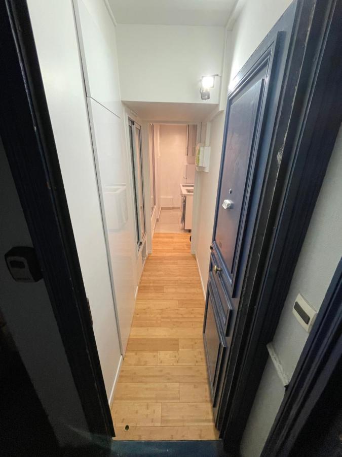 Apartment Latin