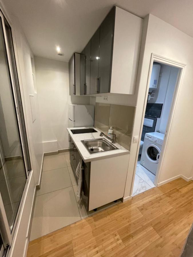 Apartment Latin *