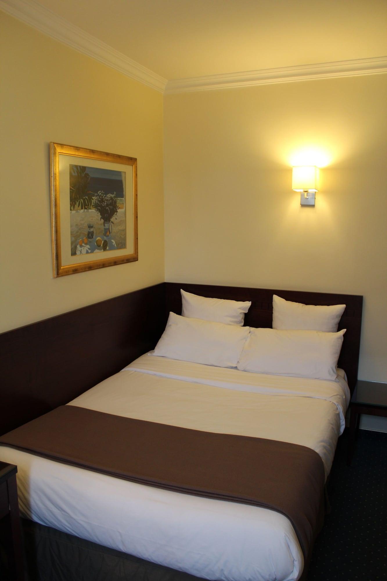 Hotel Saint Cyr Etoile