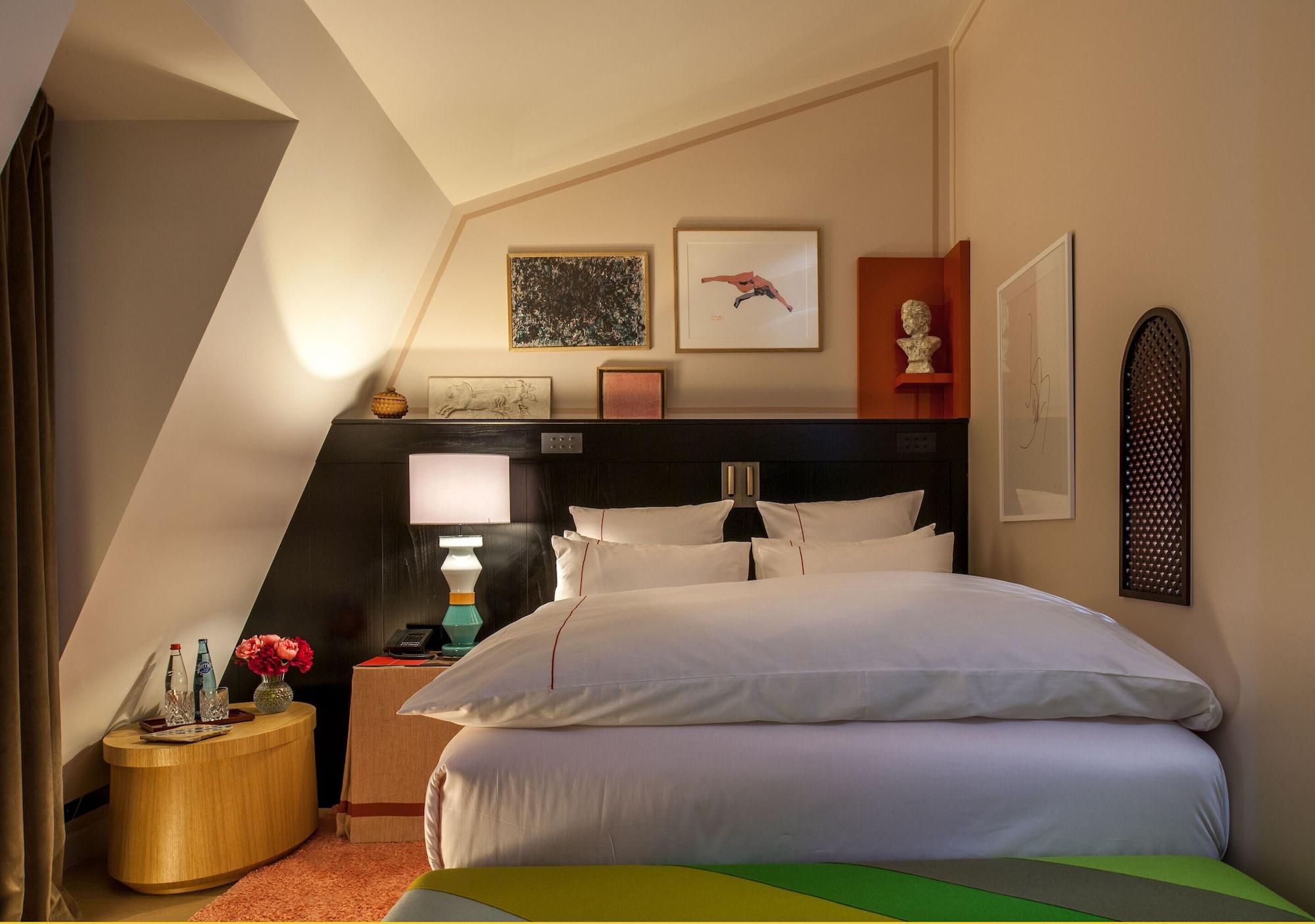 Experimental Marais Hotel 5*