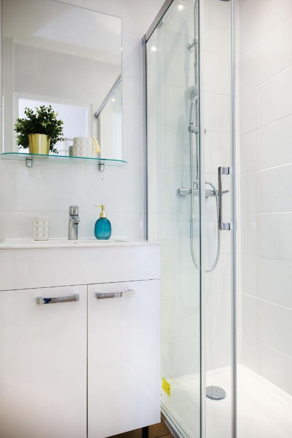 Apartment Big Studio Close To Montorgeuil Local Commercial Paris