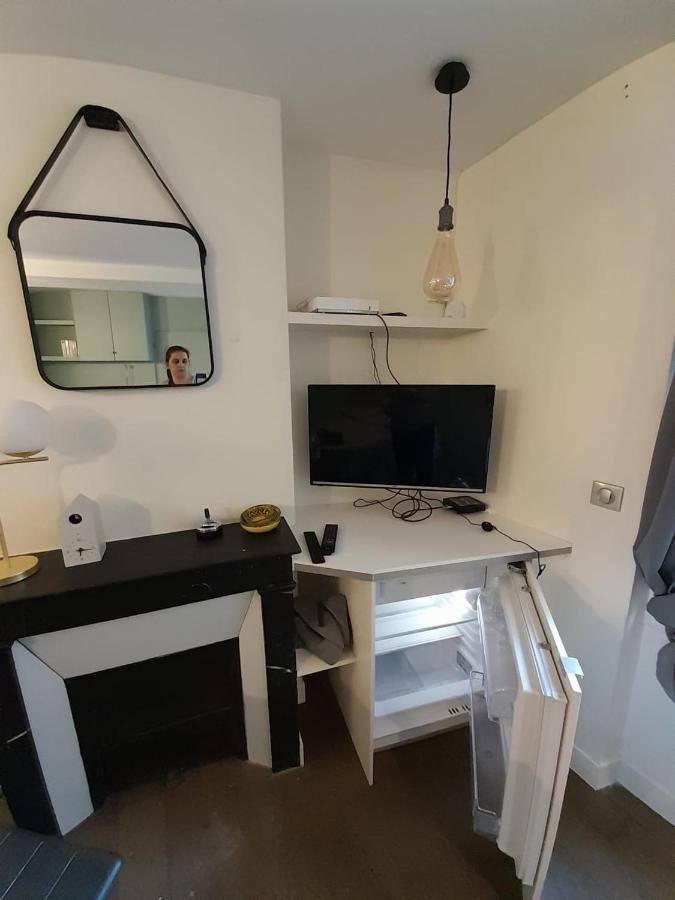 Studio équipé Métro Abbesses à Montmartre Appartamento