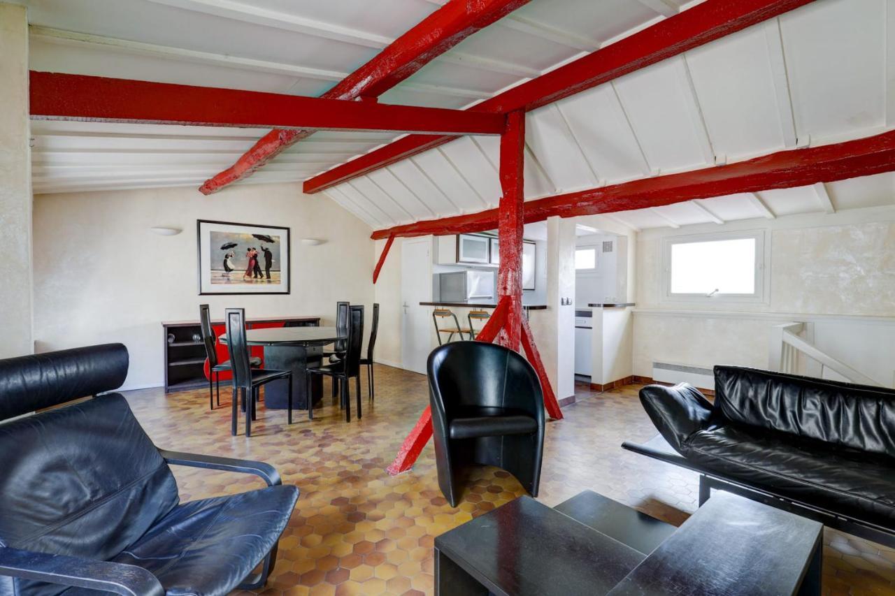 Latin Quarter Duplex *