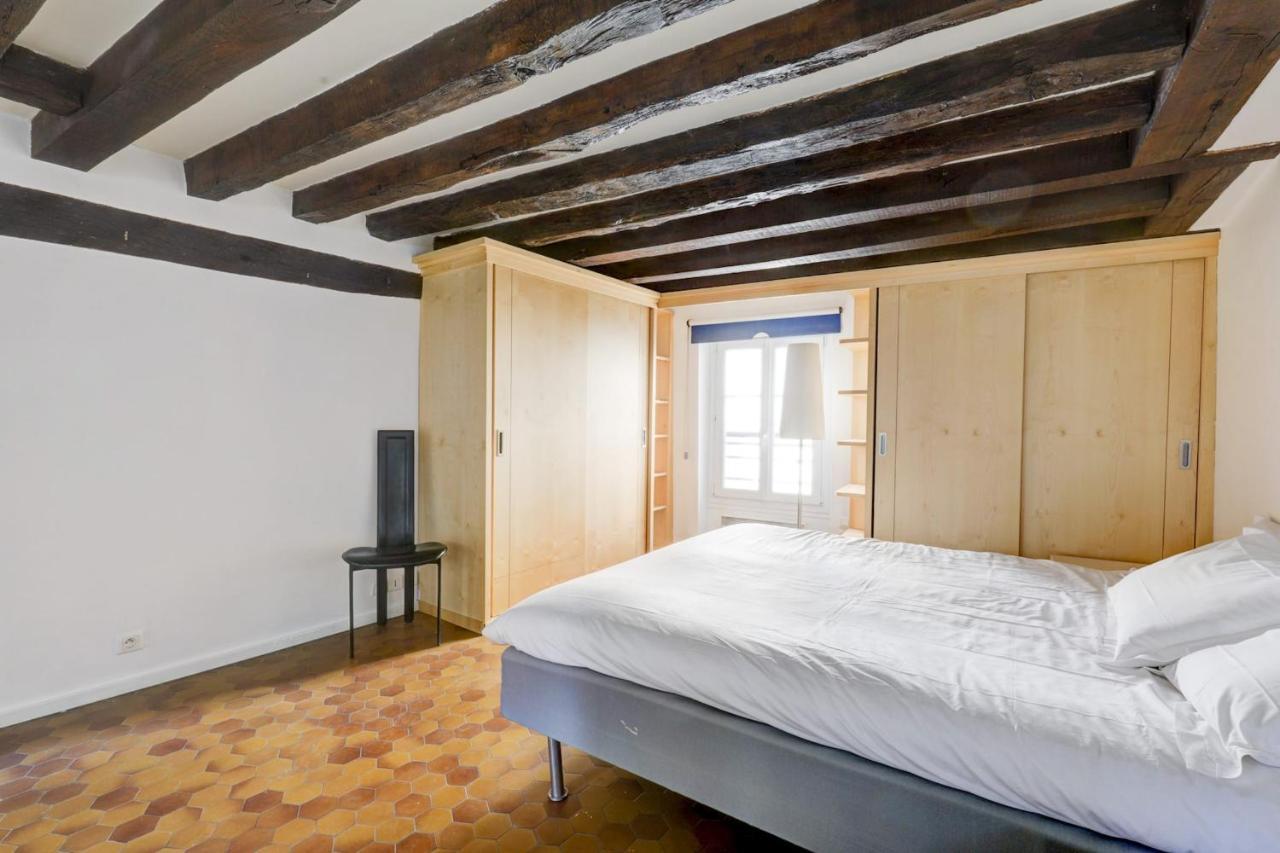 Latin Quarter Duplex Apartment *