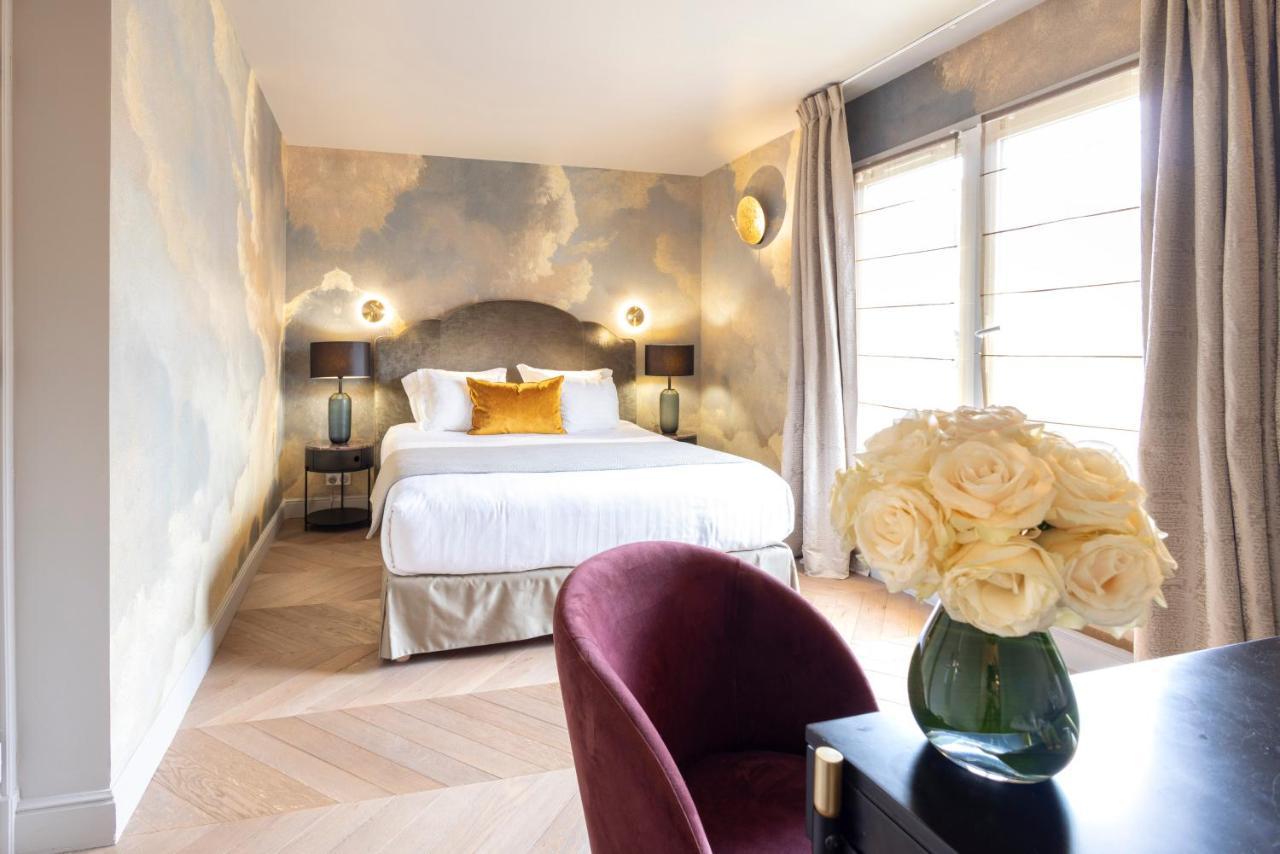 Foch Hotel 4*