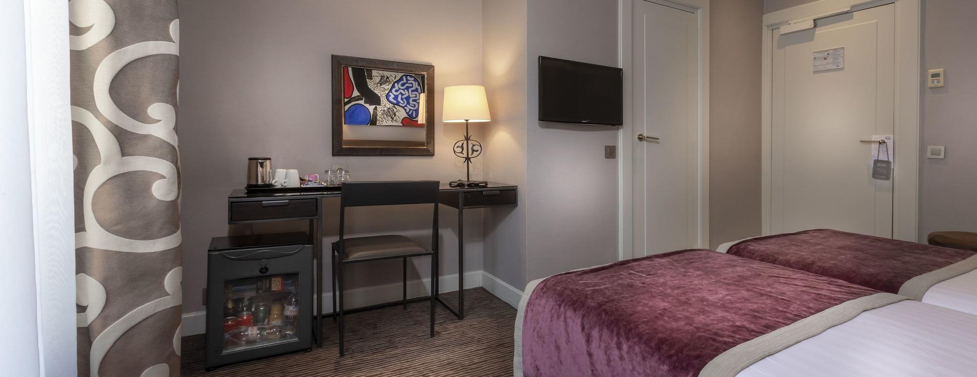 Du Bois Champs-elysées Hotel