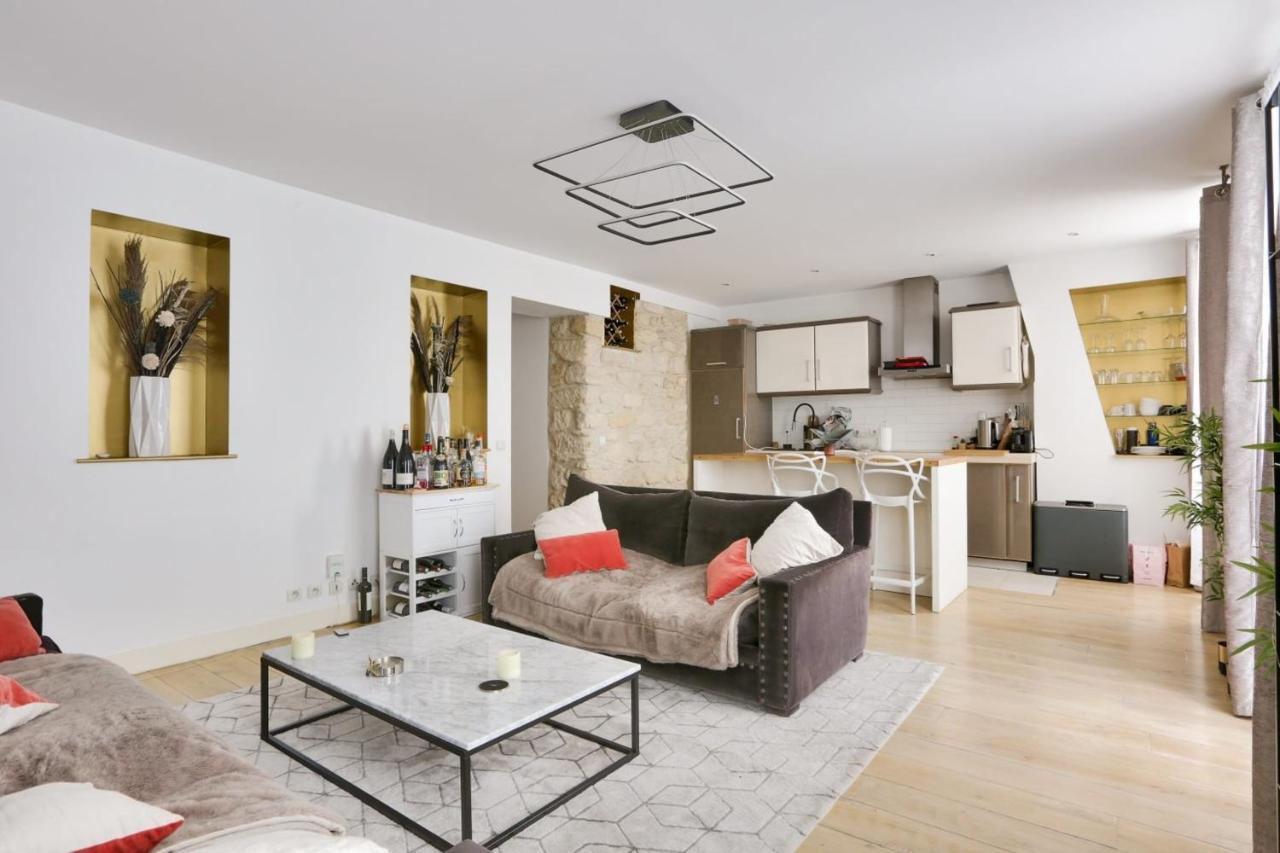 Charming In Opera Apartment Paris