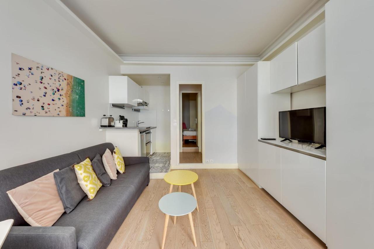 Apartment Aux Pieds Des Invalides Paris