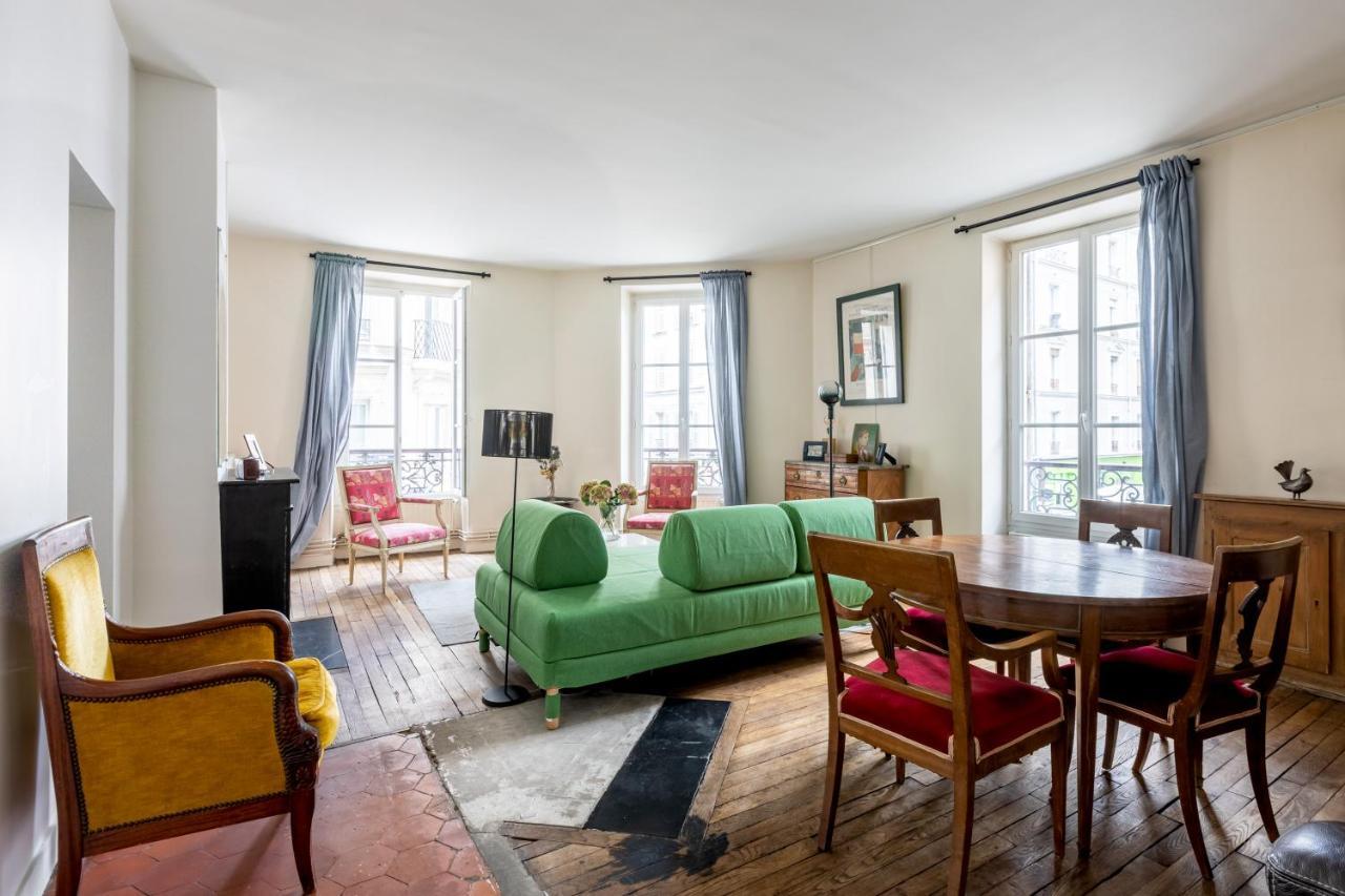 Apartment Veeve - Picture Postcard *