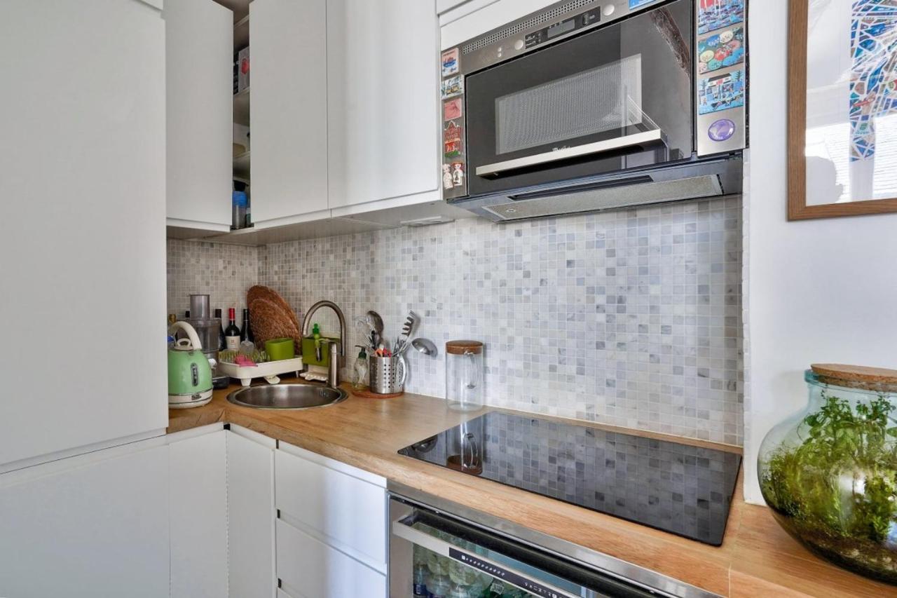 Pleasant In The Heart Of Apartment Paris