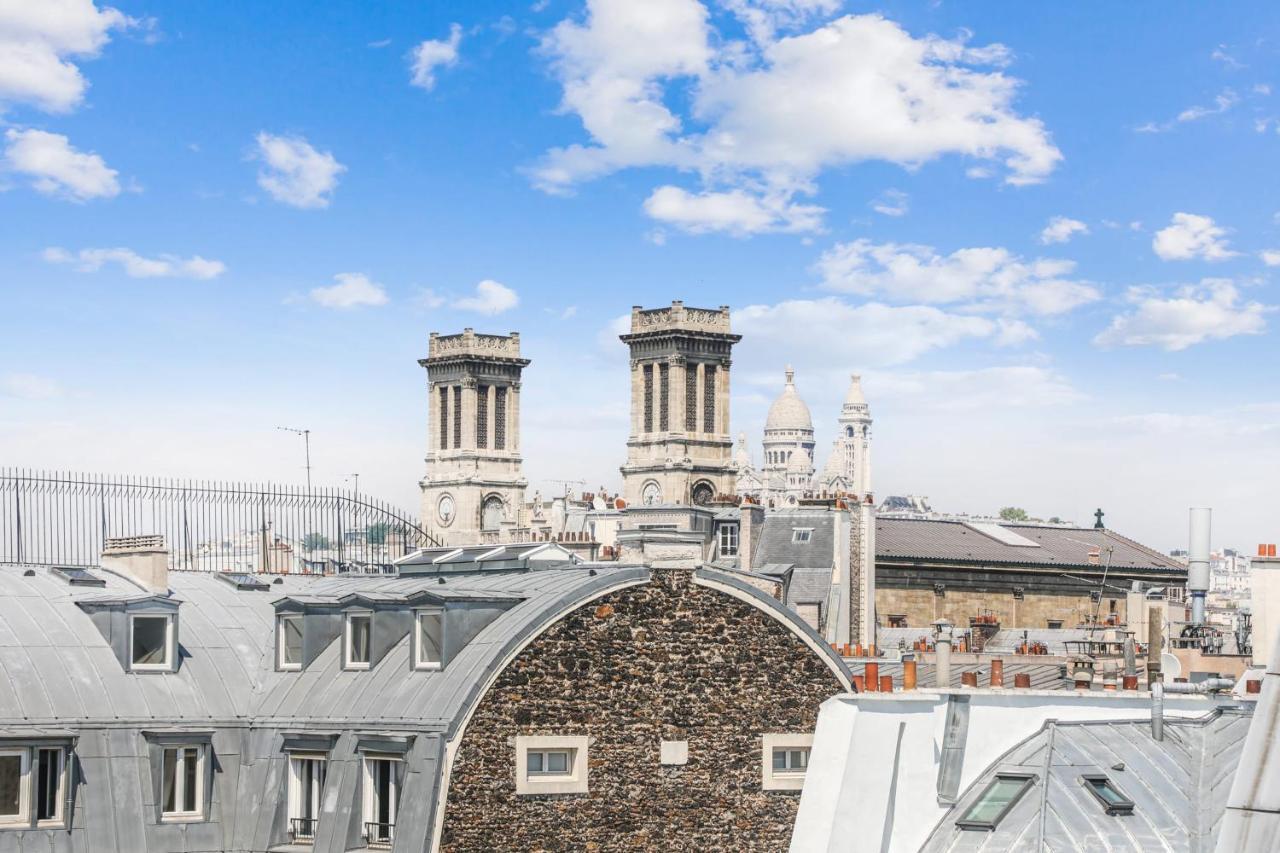 Artists' On The Roofs Of Montmartre - Welkeys * Parigi