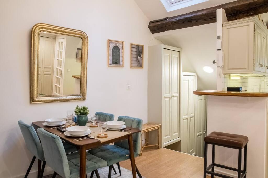 Spacious In Hyper Center - Smart Tv & Wifi - 4p Apartment Paris