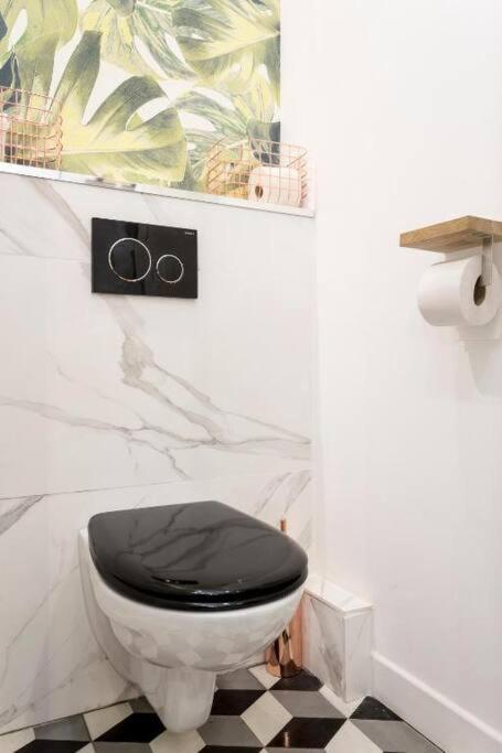 Appartamento Architect S Designer Studio Walking Distance To The Eiffel Tower Parigi