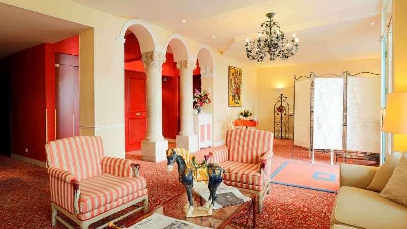Delambre Hotel 3*
