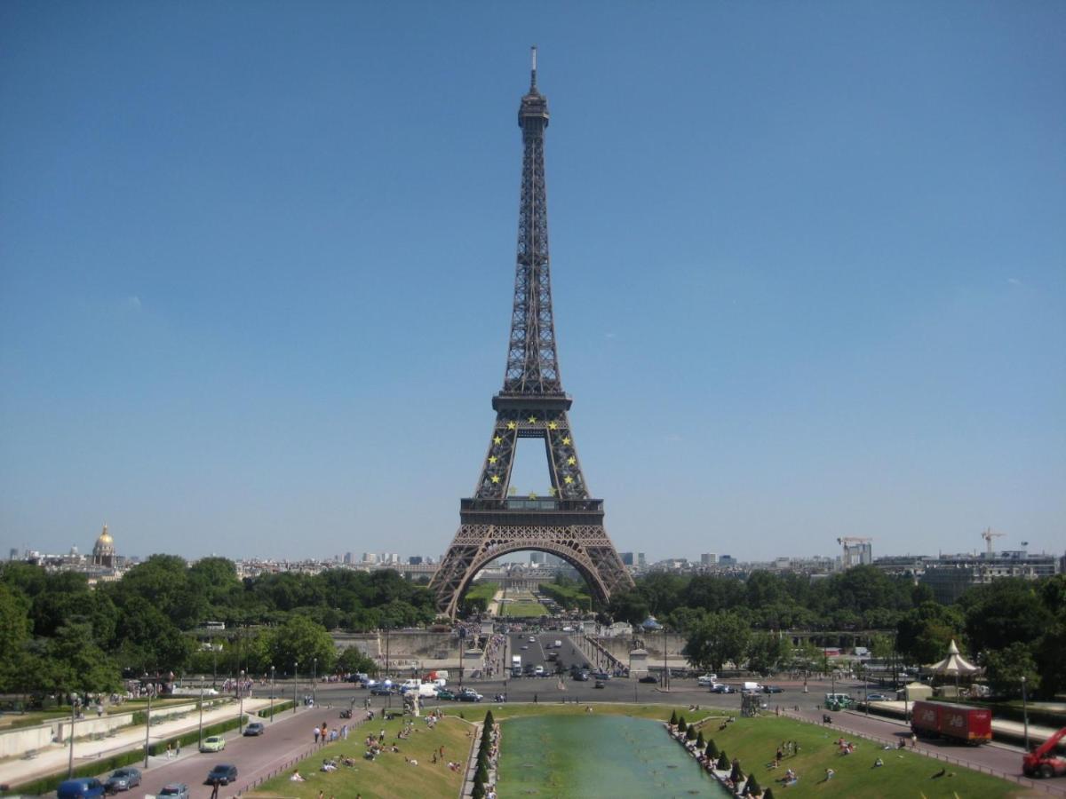 T2 Trocadero Tour Eiffel Apartment
