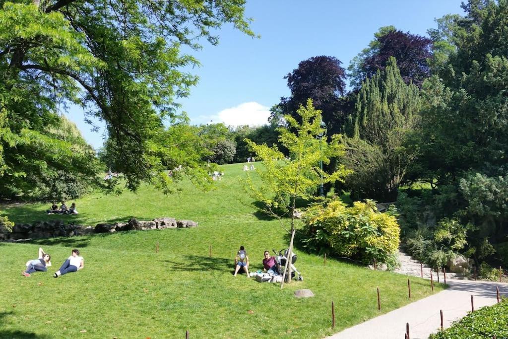 Superbe Duplex Avec Jardin Partage à Menilmontant Appartamento Parigi
