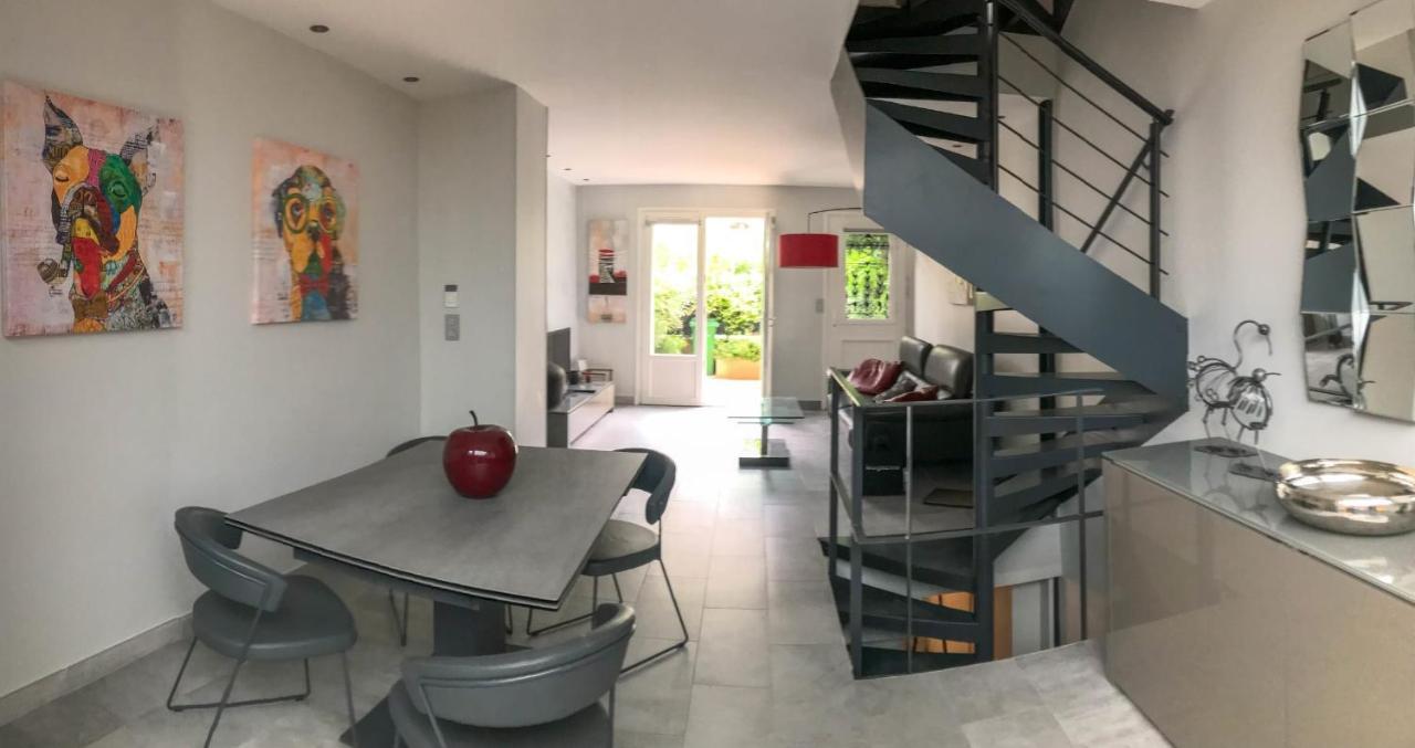 Charming Townhouse With Garden In The Of Holiday home Paris