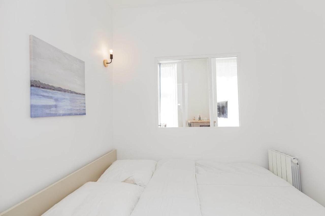 23 M Bright And Renovated Courtyard Side Paris
