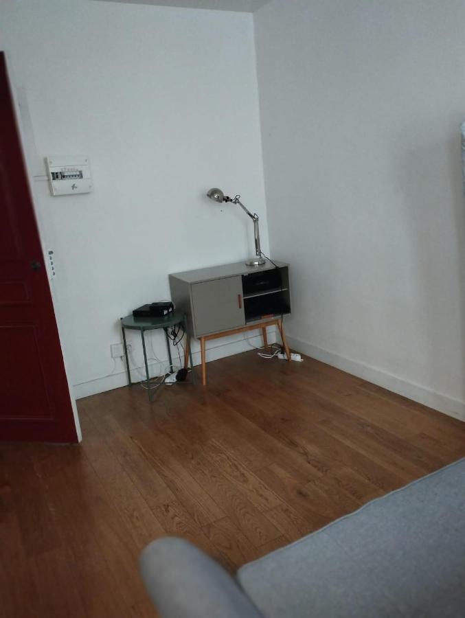 Studio 11 Calme Quartier Central, Animé, Proche Metro Appartamento *