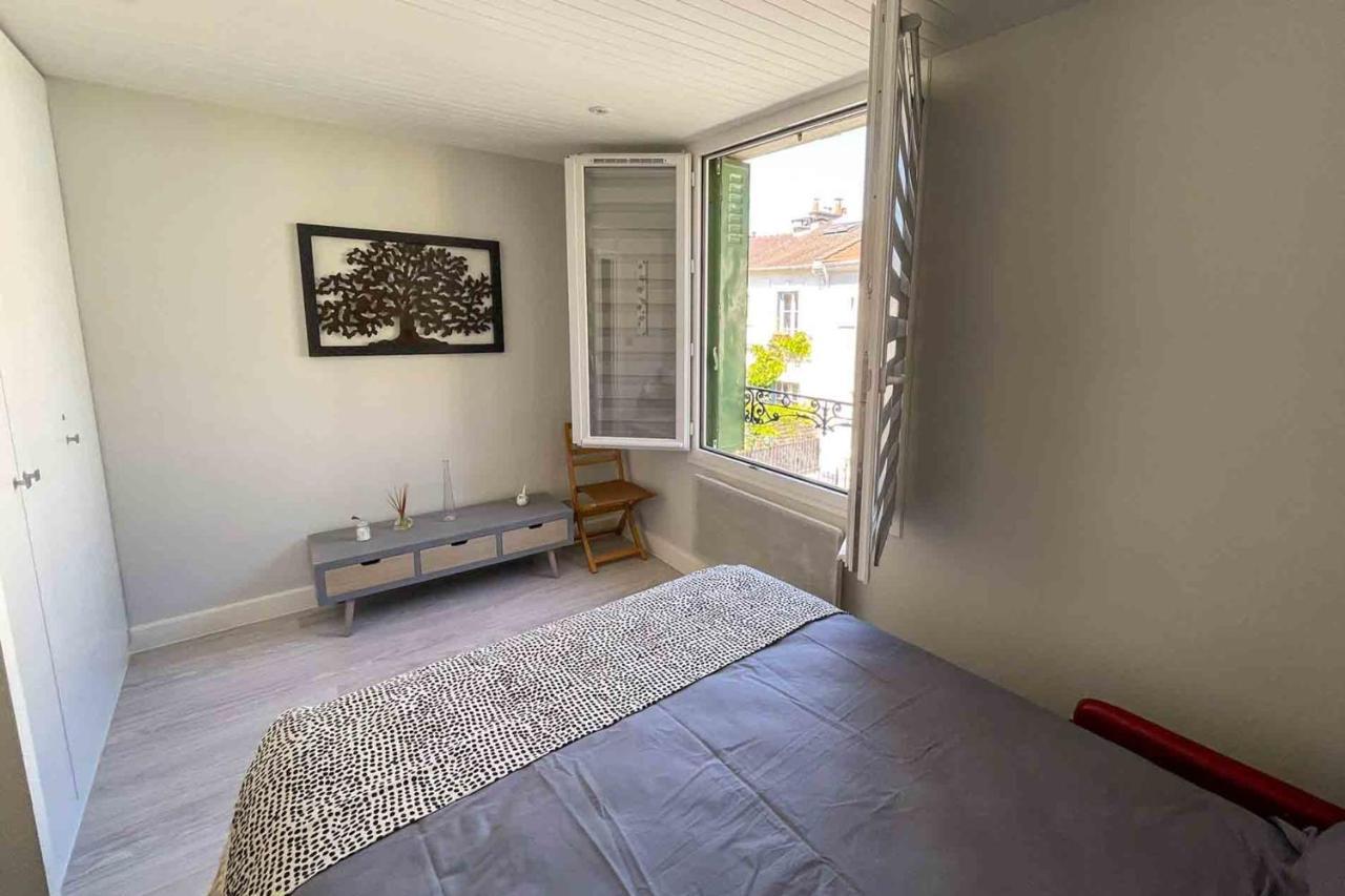 Charming Townhouse With Garden In The Of