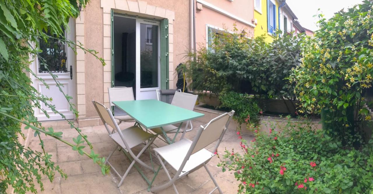 Charming Townhouse With Garden In The Of *