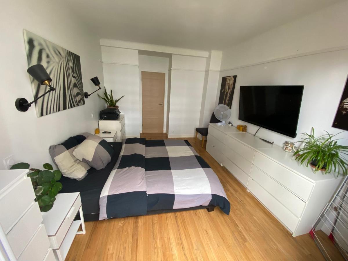 Grand F2 Avec Vue Sur La Maison De Georges Brassens *