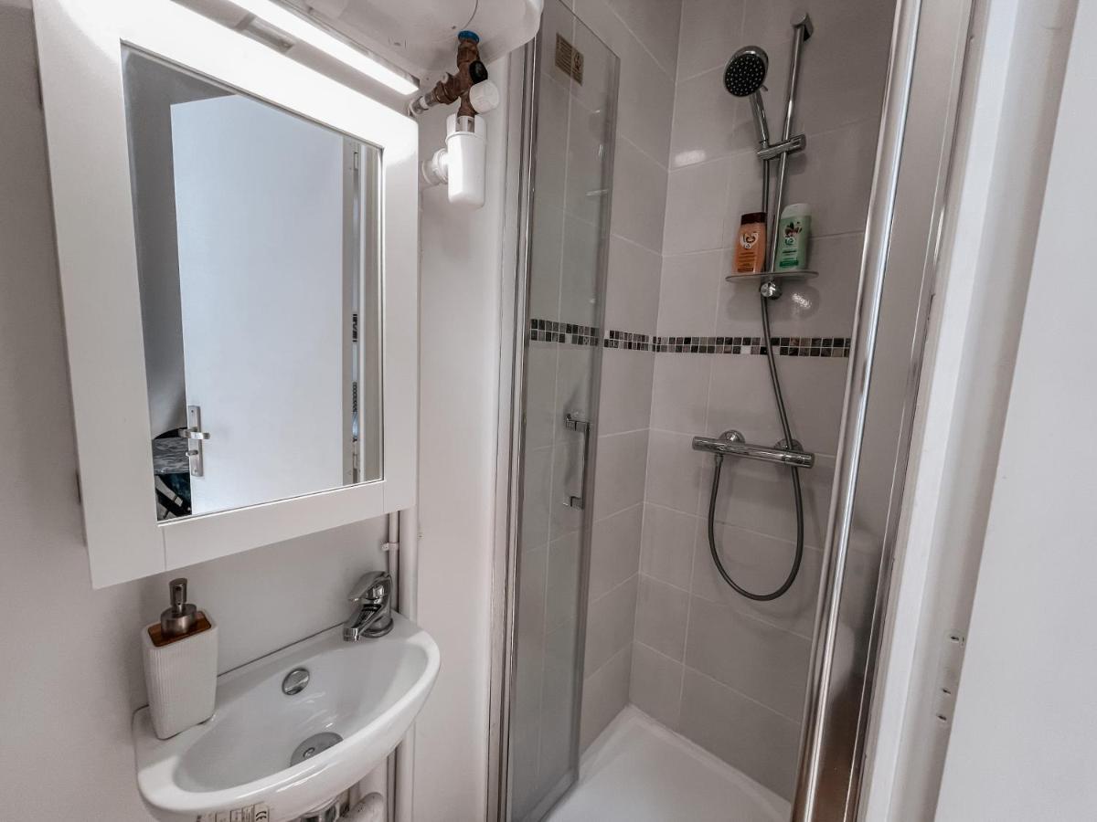 Alma - Amazing Eiffel Tower View Apartment Paris