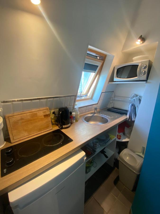 Studio Calme Et Refait à Neuf * Parigi