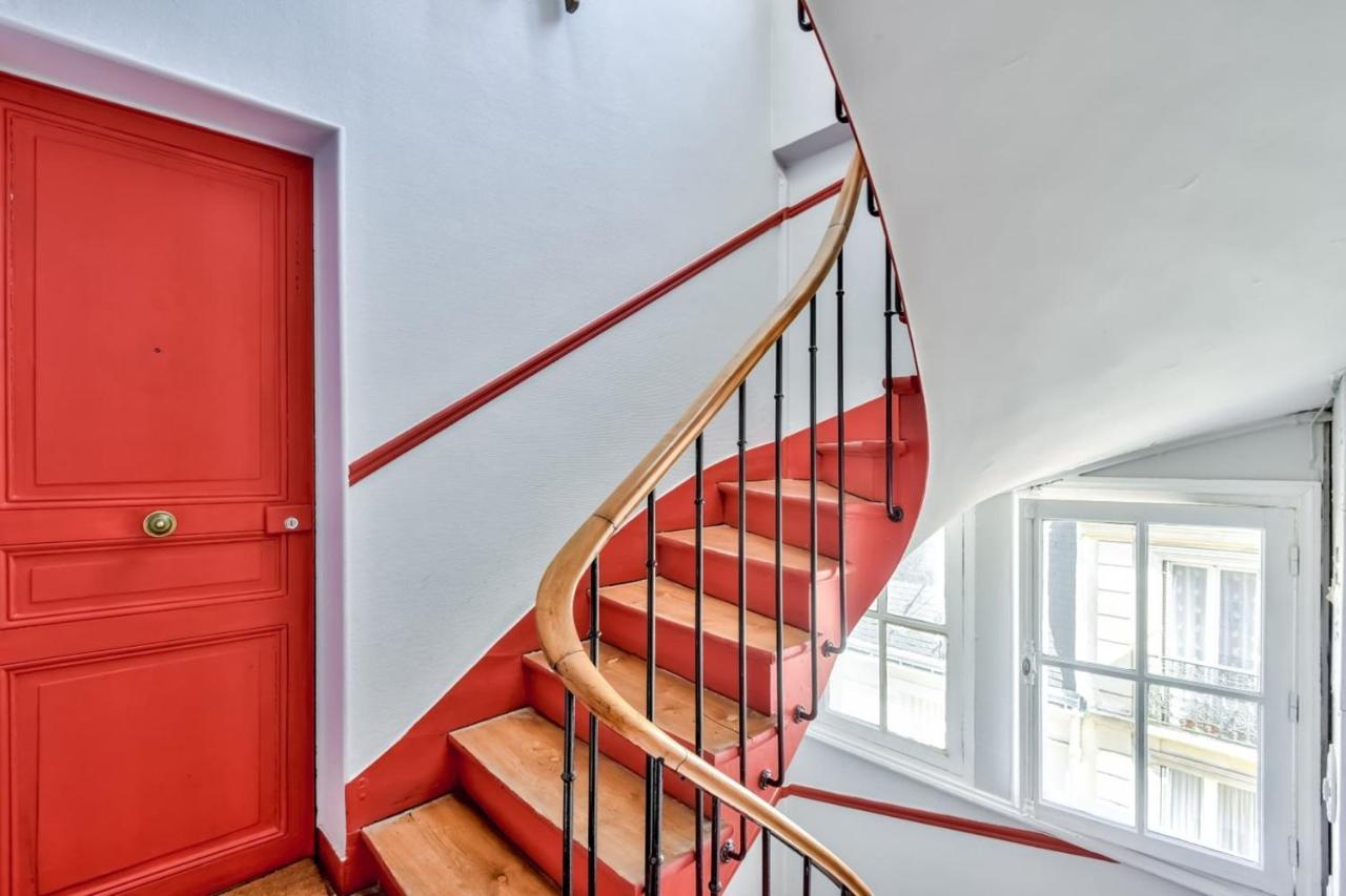 Charming 18e Apartment Paris