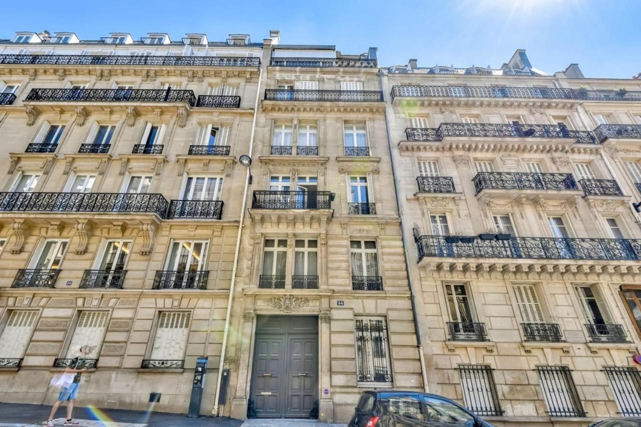 Appartamento Charming Studio For 2 In The 8th District Parigi