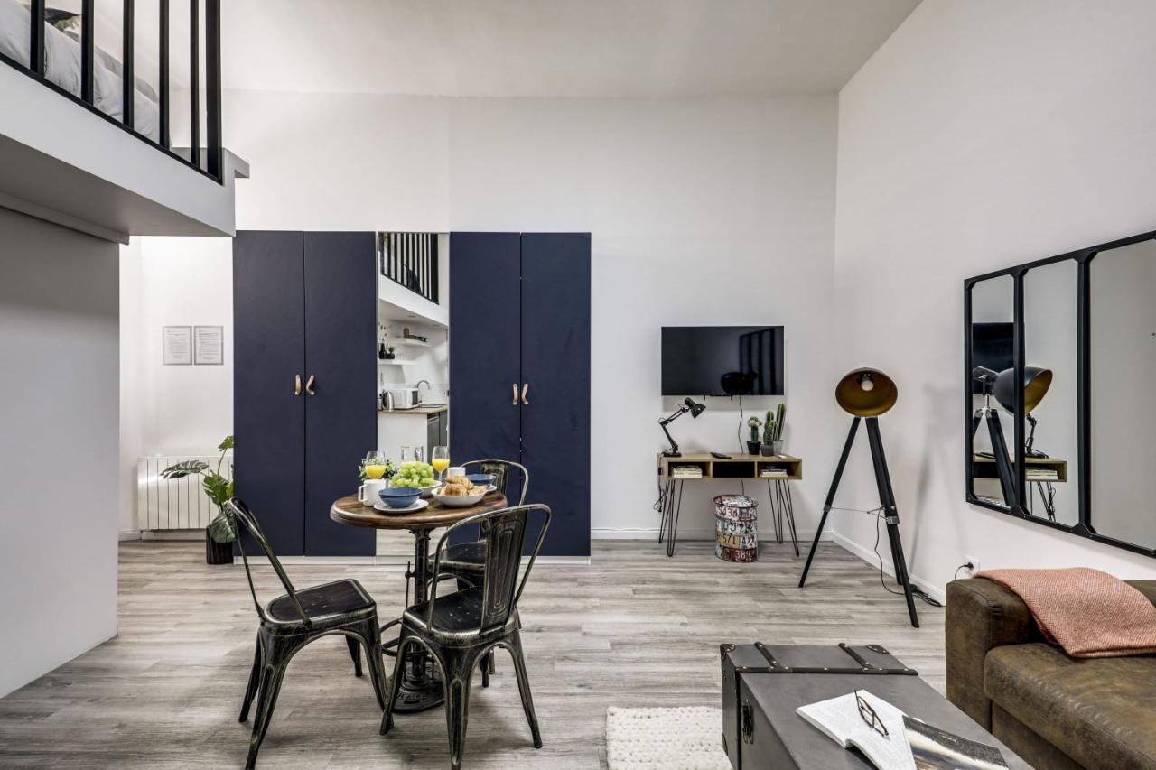 Apartment Modern French Studio In