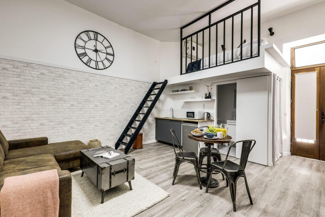 Modern French Studio In *